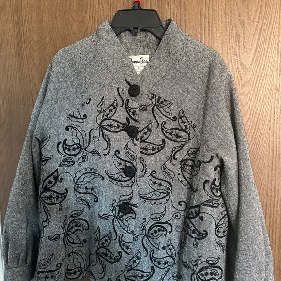 Donna Rae jacket - Picture 3 of 3